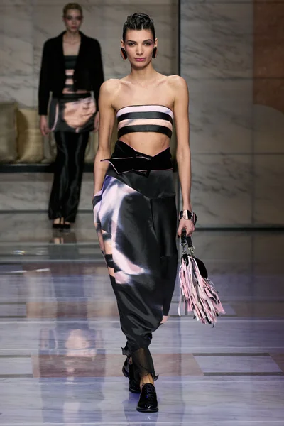 Look 44